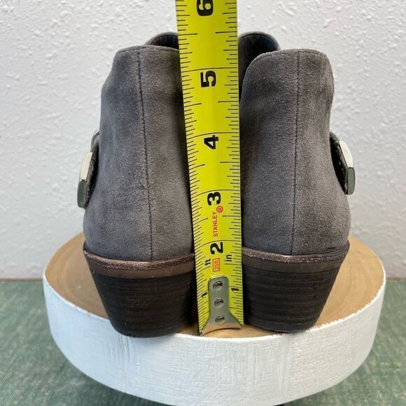 Vince Camuto Gray Studded Leather Buckled Ankle Booties Size 8M EUC - Picture 6 of 10